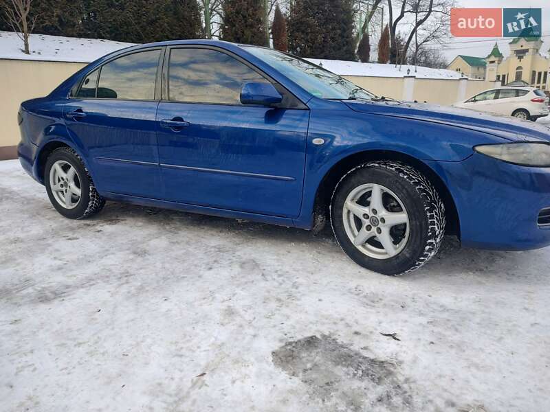 Седан Mazda 6 2005 в Остроге