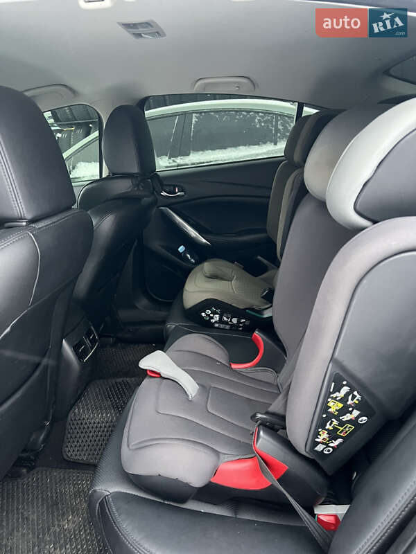 Седан Mazda 6 2016 в Львові