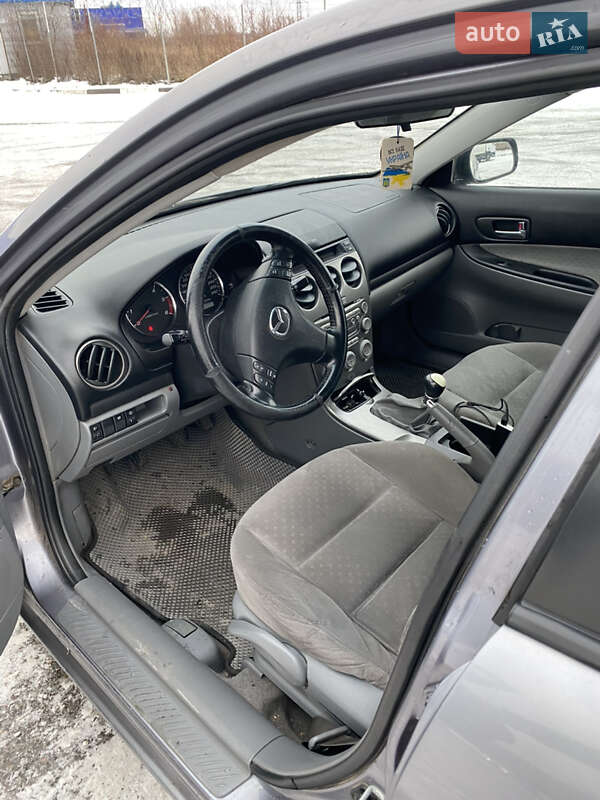 Седан Mazda 6 2004 в Рівному