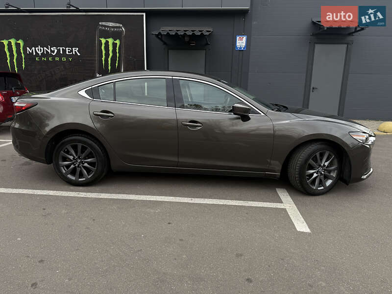 Седан Mazda 6 2018 в Чернигове