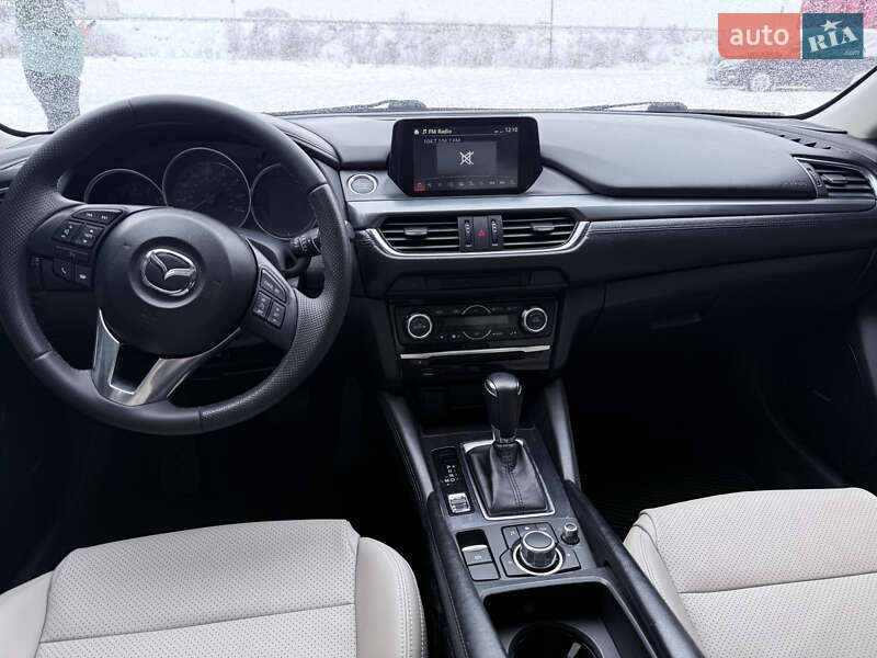 Седан Mazda 6 2016 в Львове