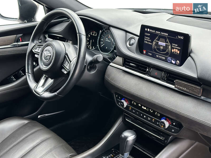 Седан Mazda 6 2019 в Киеве