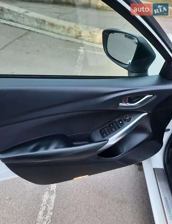 Седан Mazda 6 2014 в Миколаєві