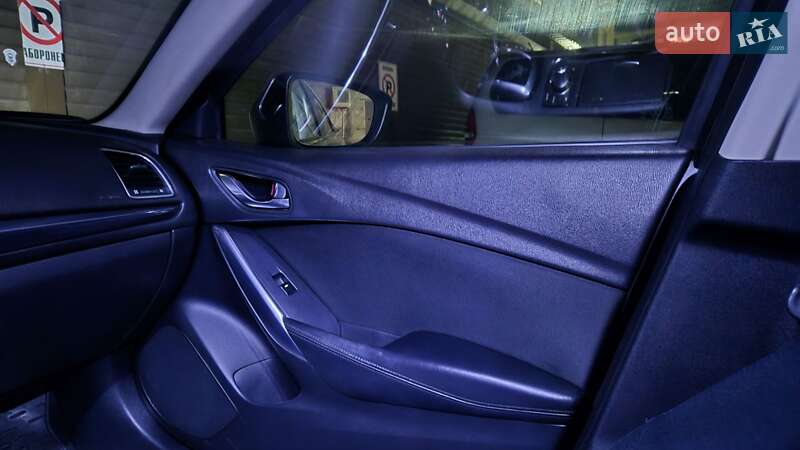 Седан Mazda 6 2014 в Миколаєві