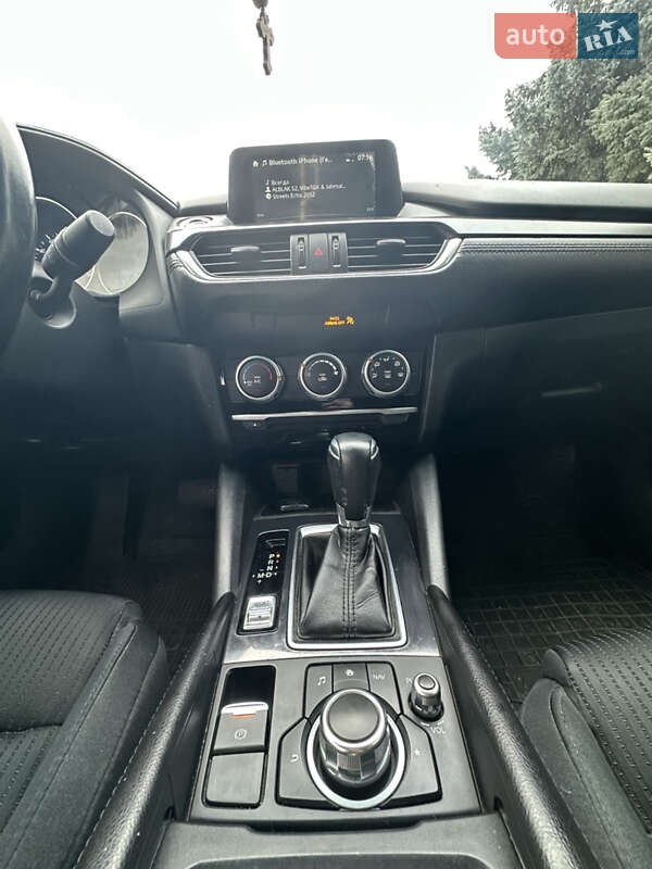 Седан Mazda 6 2016 в Днепре