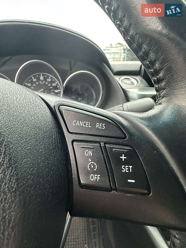 Седан Mazda 6 2016 в Днепре