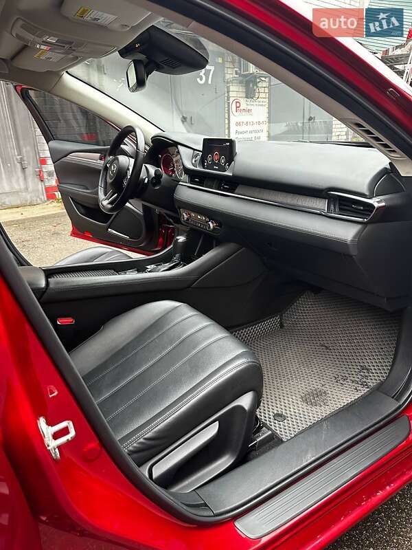 Седан Mazda 6 2019 в Киеве