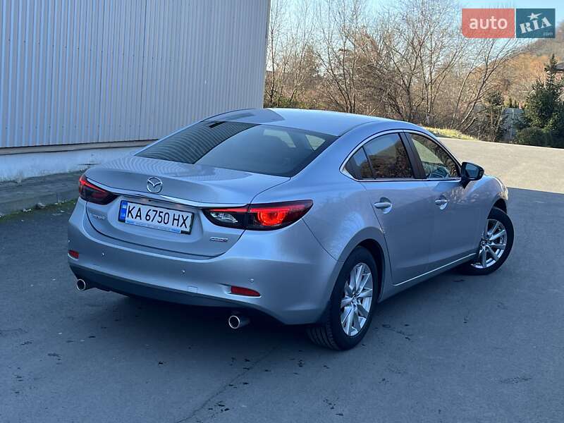 Седан Mazda 6 2016 в Мукачево