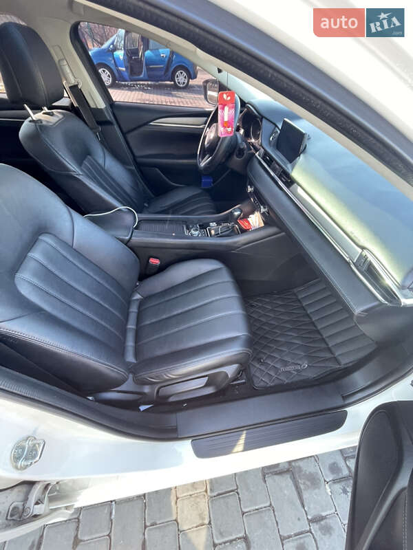 Седан Mazda 6 2018 в Киеве