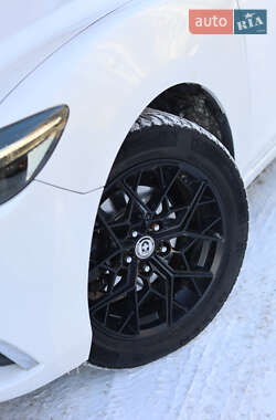 Седан Mazda 6 2015 в Днепре