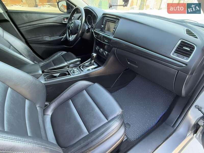 Седан Mazda 6 2014 в Борисполе