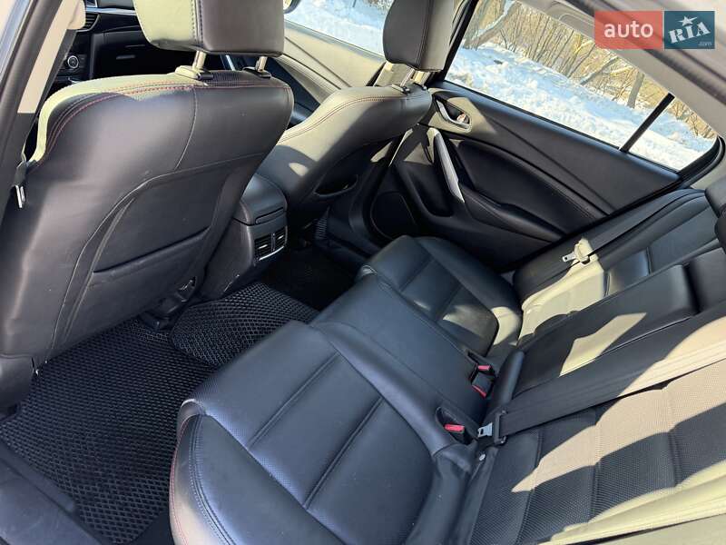 Седан Mazda 6 2012 в Львові