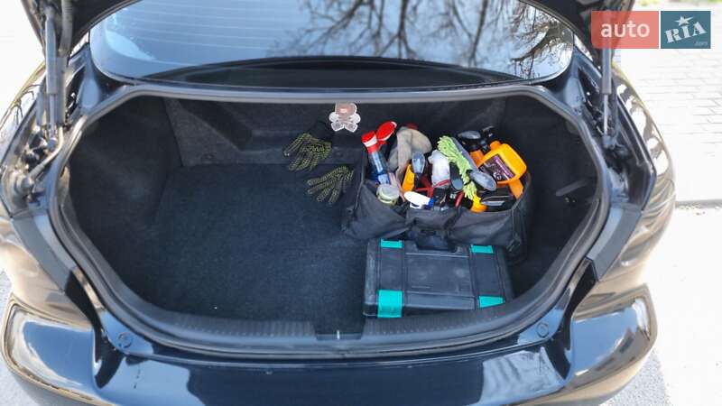 Седан Mazda 6 2006 в Запоріжжі