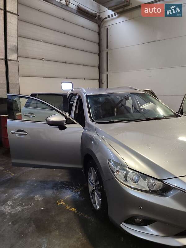 Универсал Mazda 6 2013 в Киеве