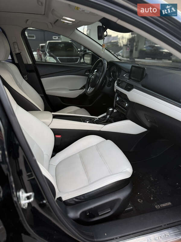 Седан Mazda 6 2015 в Днепре