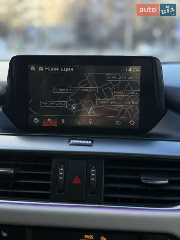 Седан Mazda 6 2015 в Днепре