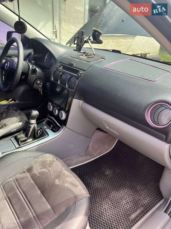 Седан Mazda 6 2003 в Зачепиловке