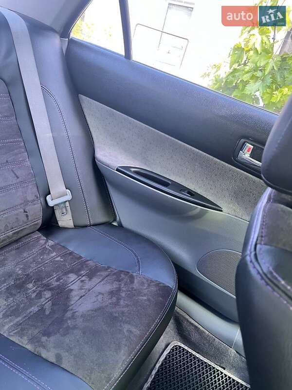 Седан Mazda 6 2003 в Зачепиловке