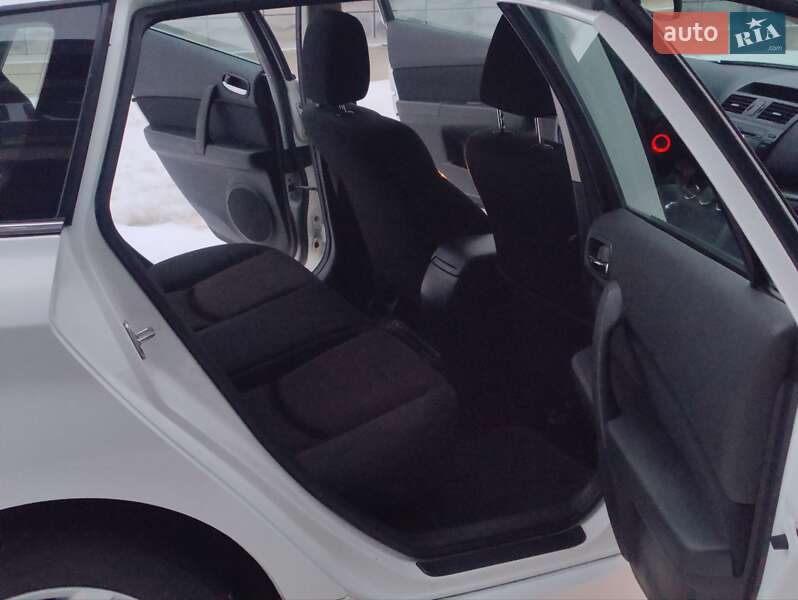 Универсал Mazda 6 2010 в Луцке