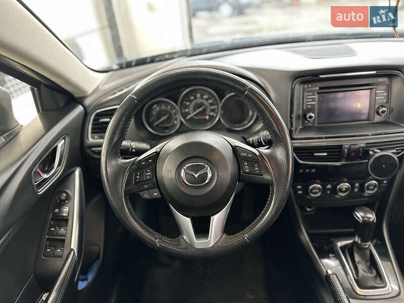 Седан Mazda 6 2014 в Дніпрі