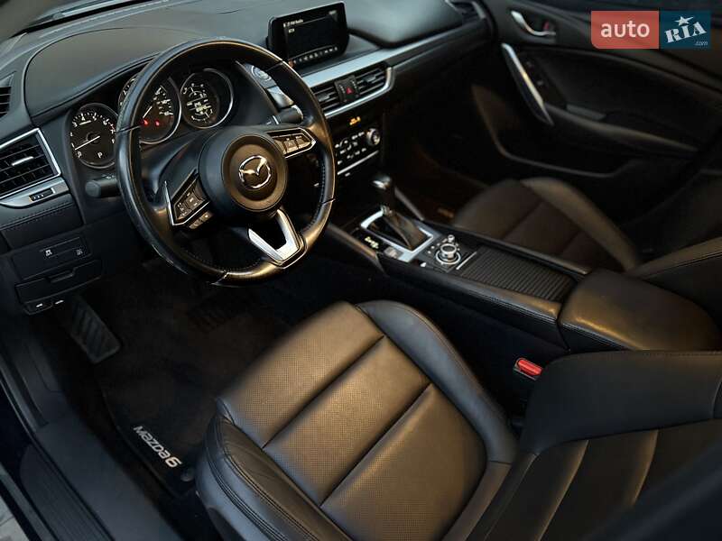 Седан Mazda 6 2017 в Львові