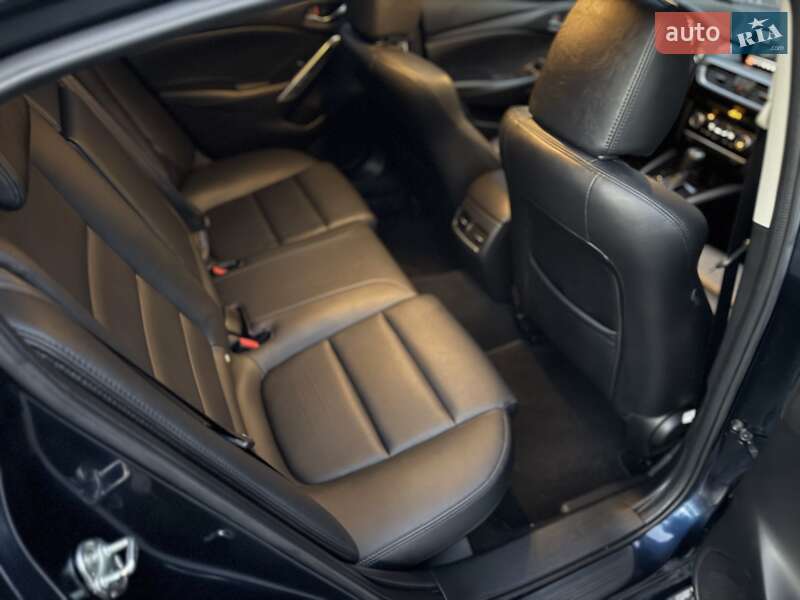 Седан Mazda 6 2017 в Львові