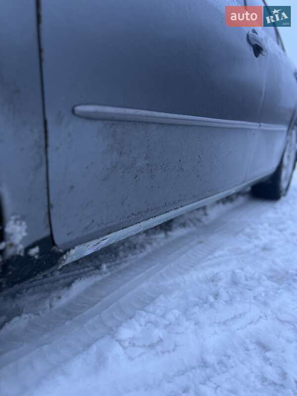 Седан Mazda 6 2002 в Коломиї