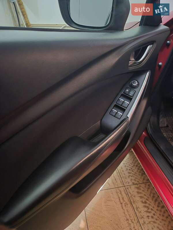 Седан Mazda 6 2018 в Львове