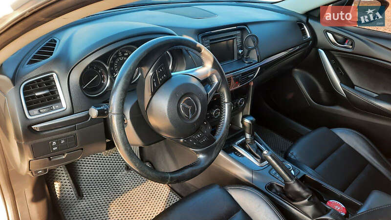 Седан Mazda 6 2014 в Біляївці