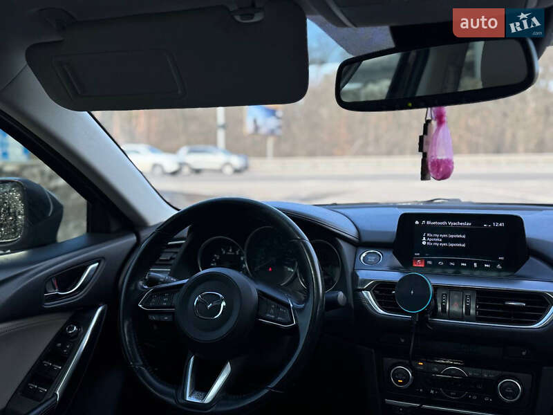 Седан Mazda 6 2016 в Киеве