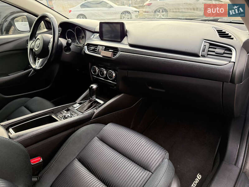 Седан Mazda 6 2015 в Коломые