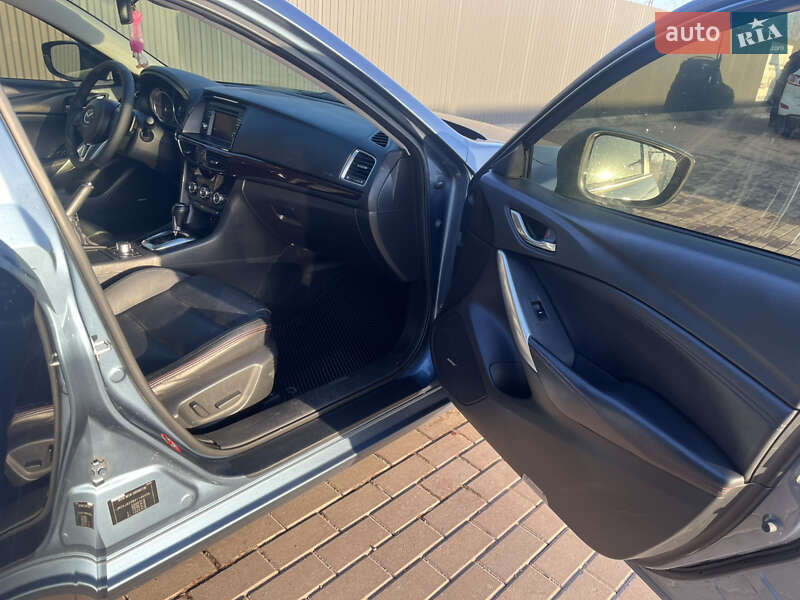 Седан Mazda 6 2013 в Сарнах