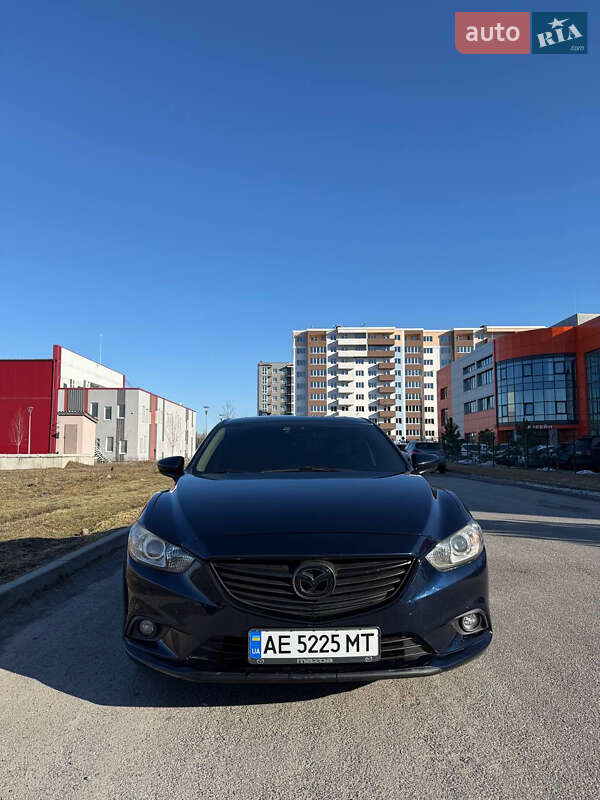 Седан Mazda 6 2014 в Днепре