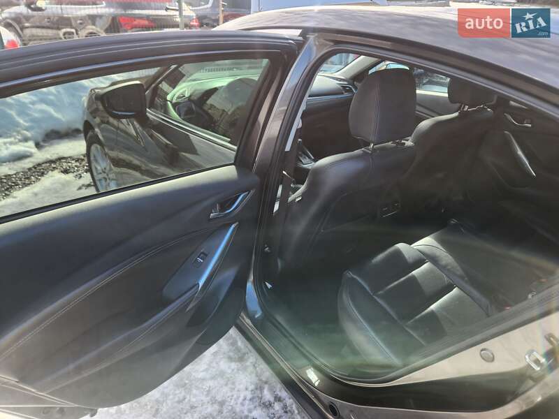 Седан Mazda 6 2016 в Киеве