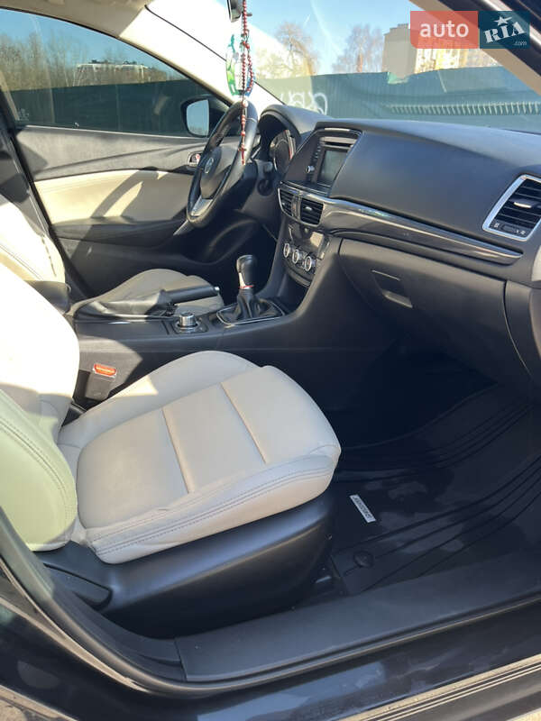 Седан Mazda 6 2013 в Ивано-Франковске