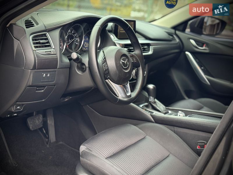 Седан Mazda 6 2016 в Ивано-Франковске