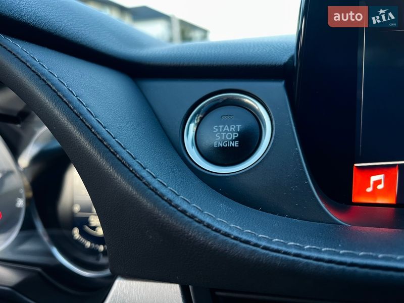 Седан Mazda 6 2019 в Киеве