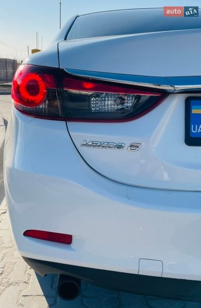 Седан Mazda 6 2015 в Львові