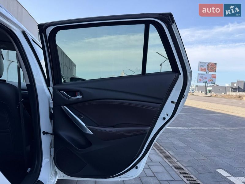 Универсал Mazda 6 2016 в Луцке