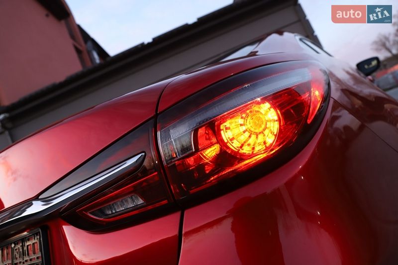 Седан Mazda 6 2018 в Дрогобыче