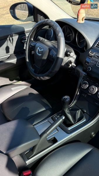 Седан Mazda 6 2011 в Краснограде