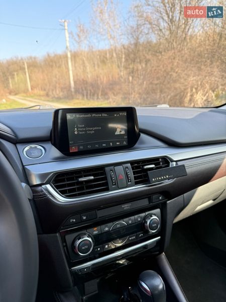 Седан Mazda 6 2016 в Ужгороді