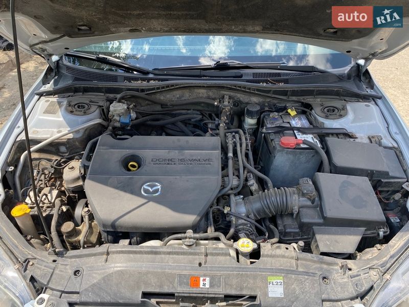 Седан Mazda 6 2006 в Покрове