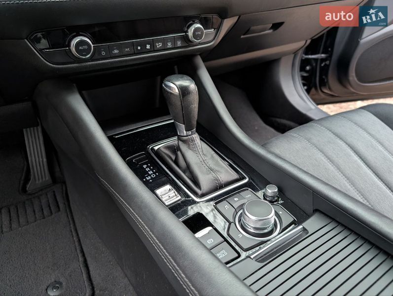 Седан Mazda 6 2019 в Киеве