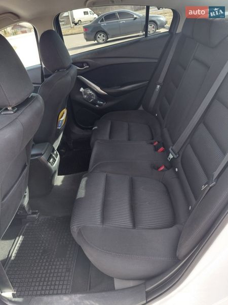 Седан Mazda 6 2014 в Львове