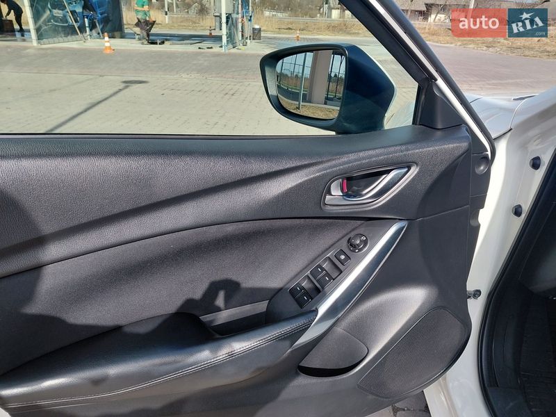 Седан Mazda 6 2014 в Львове
