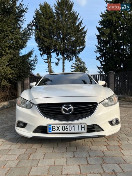 Седан Mazda 6 2015 в Староконстантинове