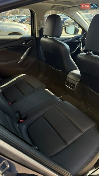 Седан Mazda 6 2017 в Чернигове