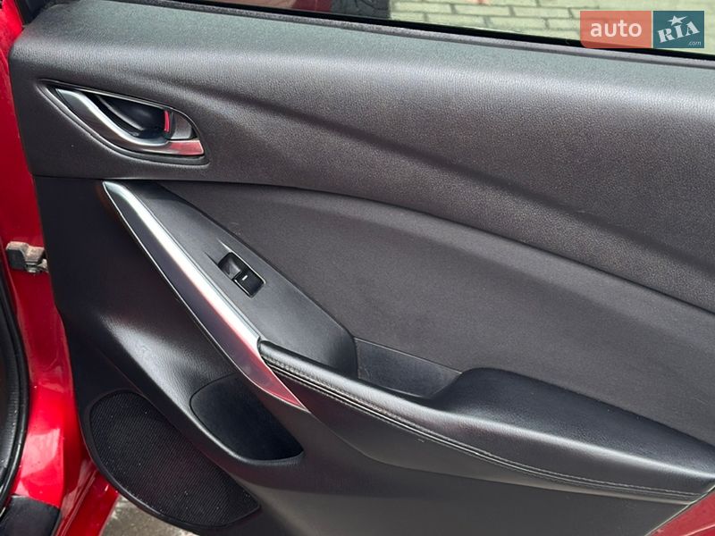 Седан Mazda 6 2013 в Днепре