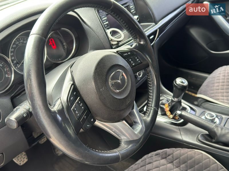 Седан Mazda 6 2013 в Днепре